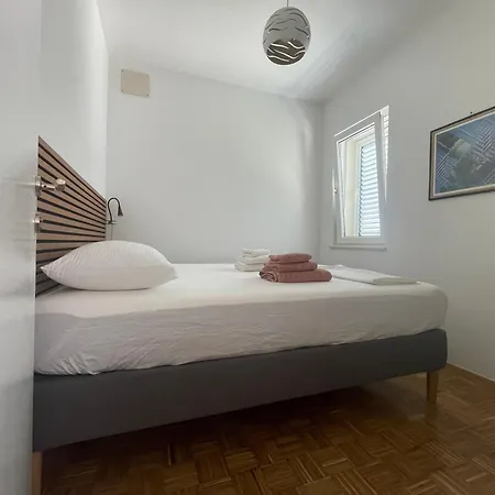 Vartal Апартаменты Супетар