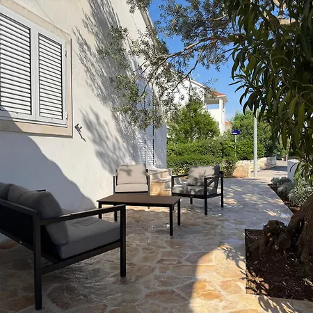 Vartal Apartamento Supetar